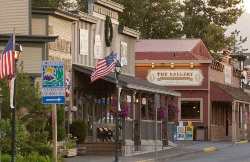 Downtown sisters where to stay near bend oregon Sisters is an Alternate Place to Stay Near Bend Oregon