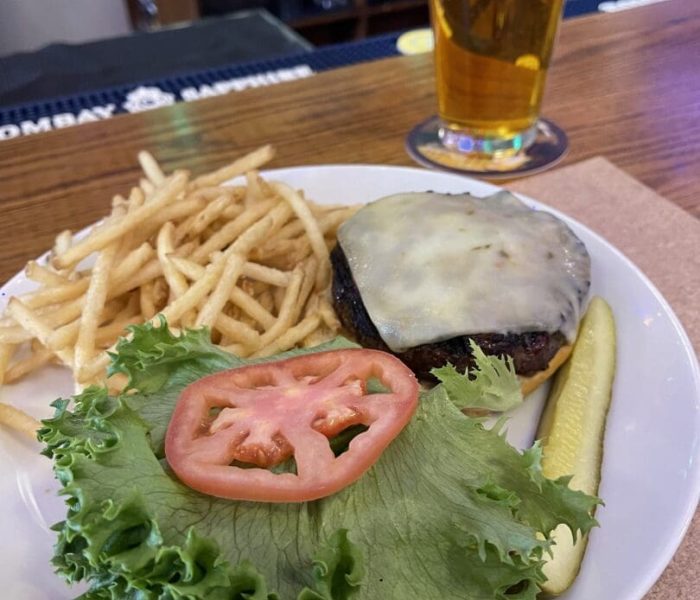 Brewers-alley-burger