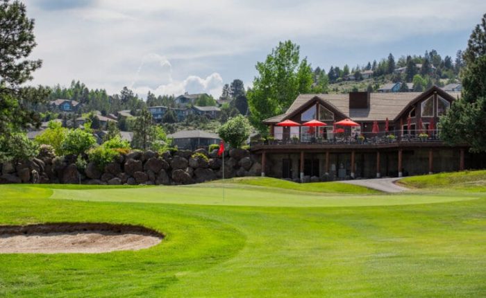 Photo Credit:  RiversEdgeGolfBend.com